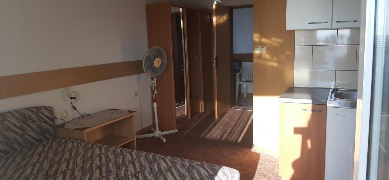 Apartmani Ljubica Klenovica Exterior foto